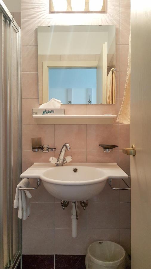 Hotel Les Berges Chippis Zewnętrze zdjęcie